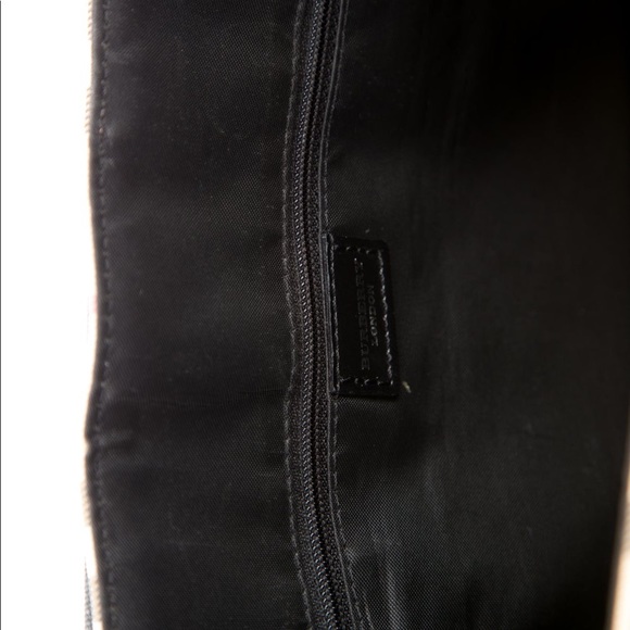 SOLD Burberry Nova Check diaper Messenger bag - Picture 3 of 7